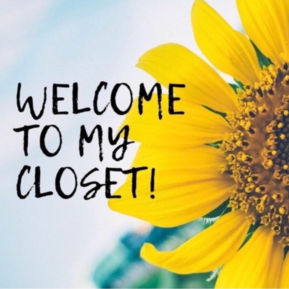Welcome to my closet🌻🐝